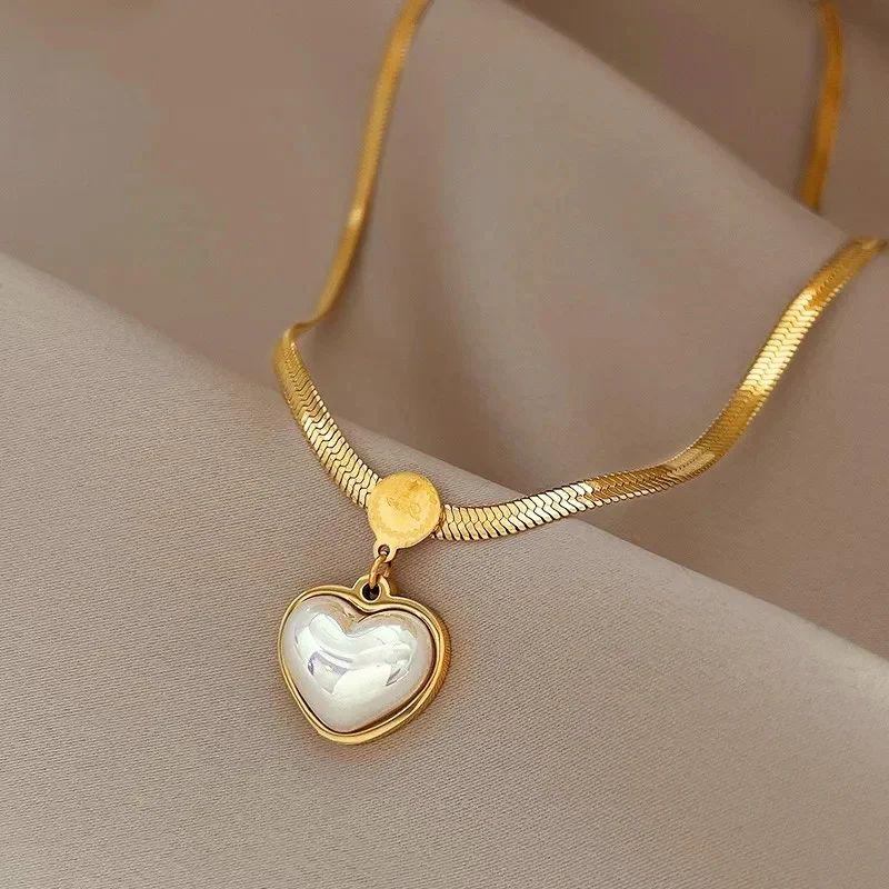 Pendat & Lockets