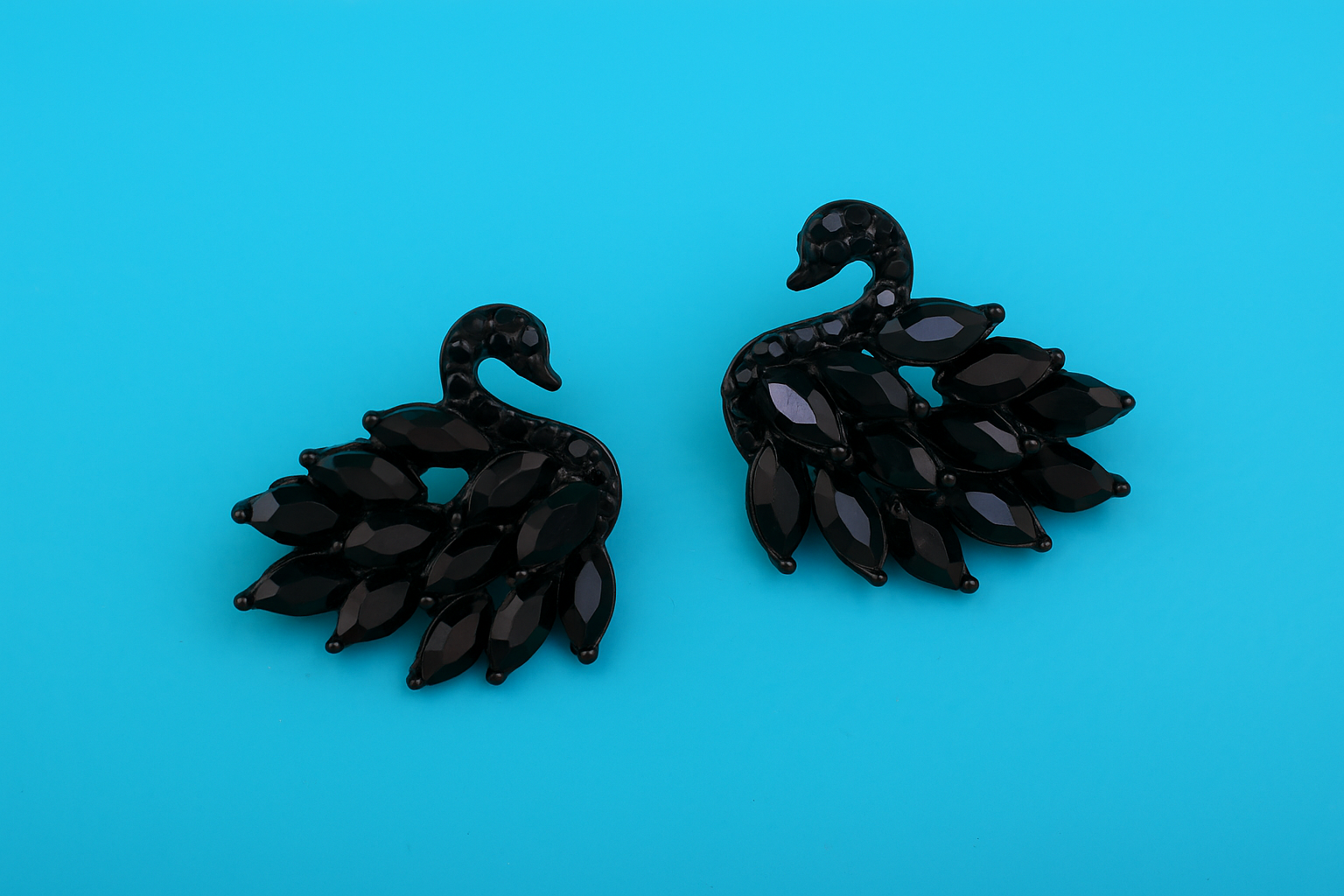 Swarm Earing