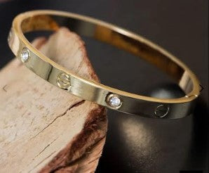 Openable Hand Bracelet